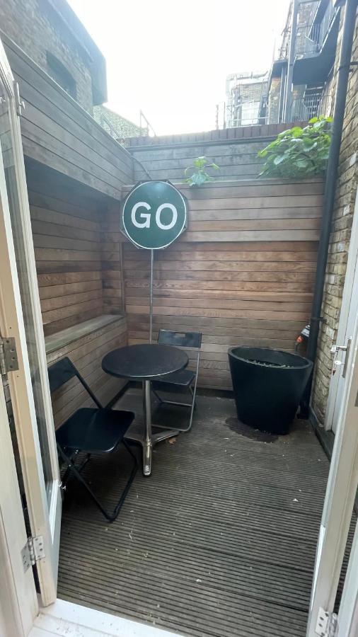 The Flat With The Heart Apartment Londra Exterior foto